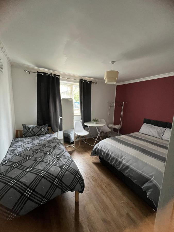 Large Room With Two Bed In Central London Eksteriør billede