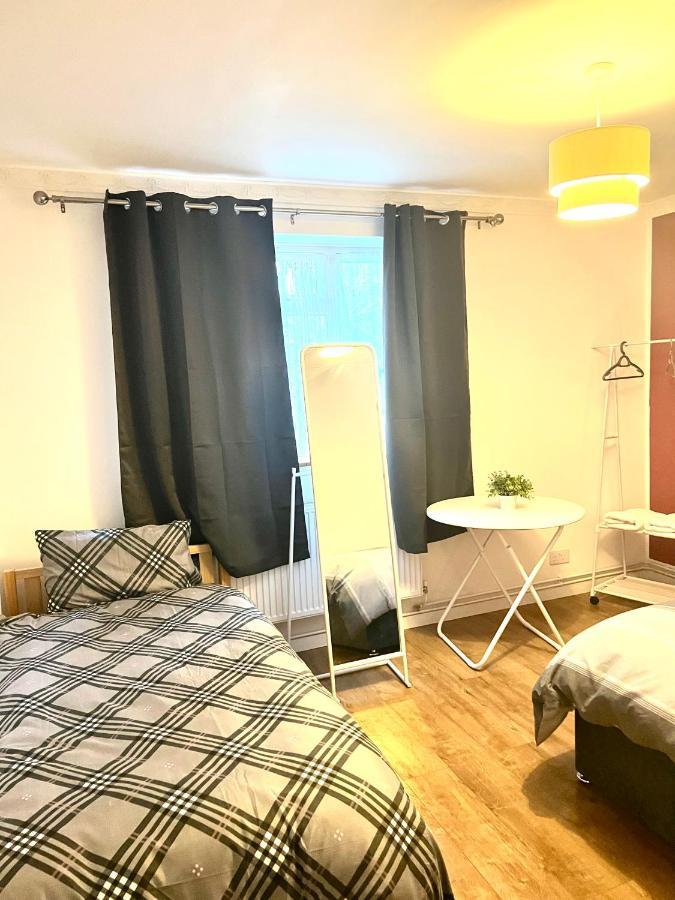 Large Room With Two Bed In Central London Eksteriør billede