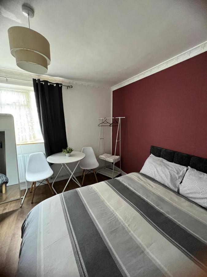 Large Room With Two Bed In Central London Eksteriør billede